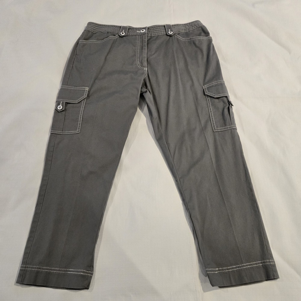 Spanner Women's Gray W/ White Stitching Cargo Capri Pants Thigh Pockets Size 12